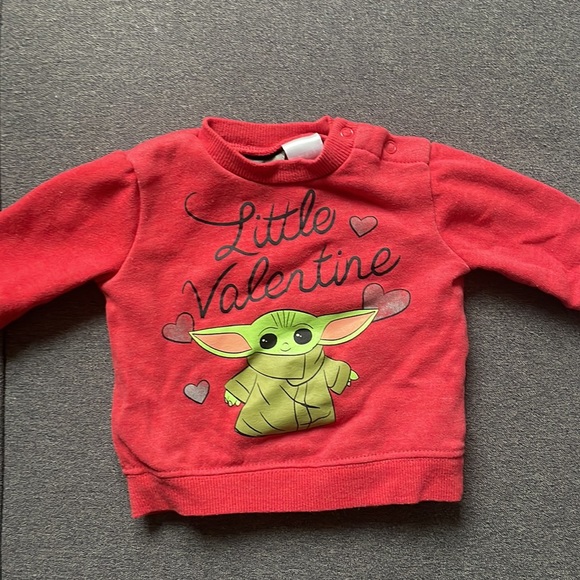 3/$20 Baby Star Wars ‘Little Valentine’ outfit - Picture 2 of 7